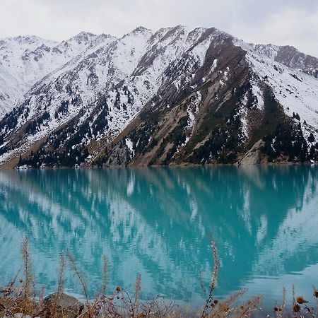 Art Hostel Almaty Luaran gambar