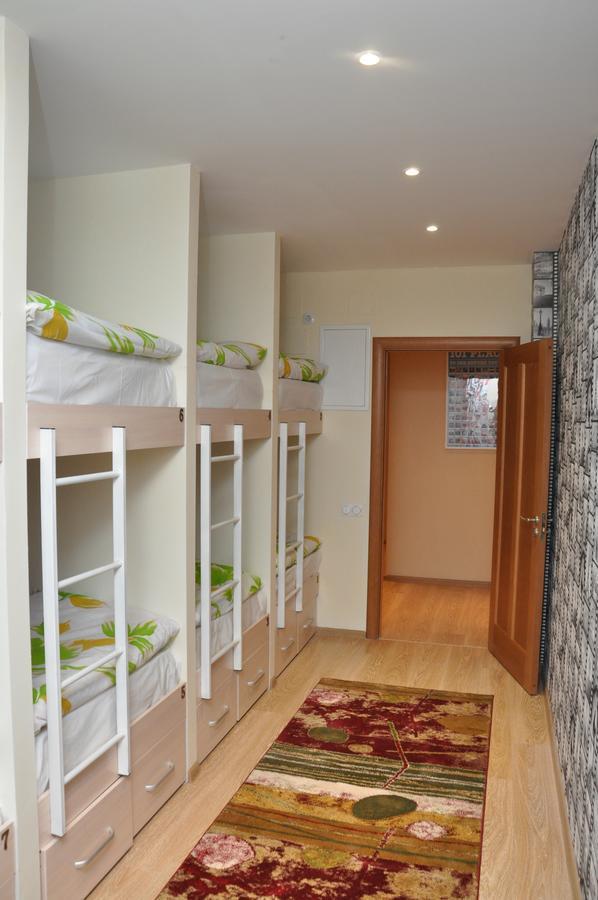 Art Hostel Almaty Luaran gambar